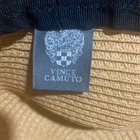 Vince Camuto Lady’s Sun/Beach Hat - Picture 3 of 3